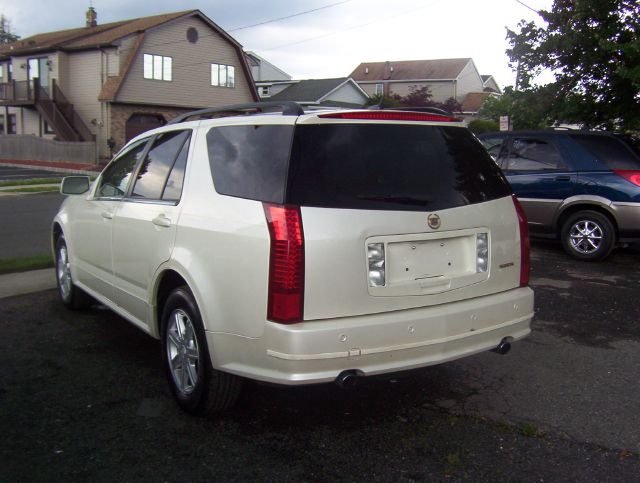 Cadillac SRX 2005 photo 9