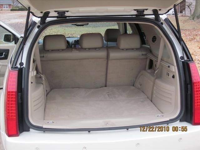 Cadillac SRX 2005 photo 1