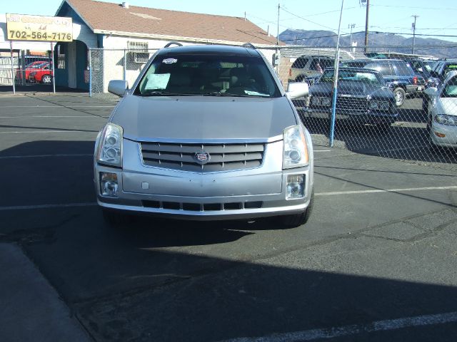 Cadillac SRX 2005 photo 2