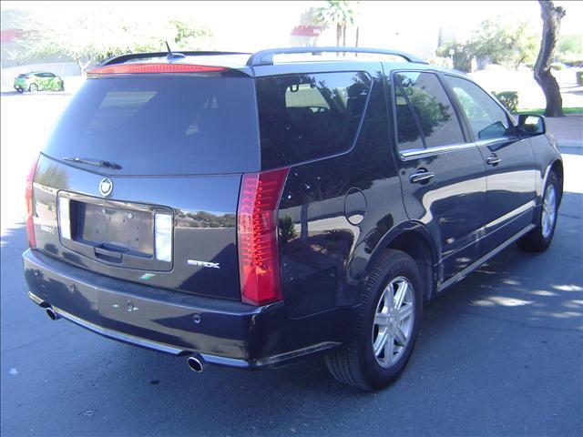 Cadillac SRX 2005 photo 2