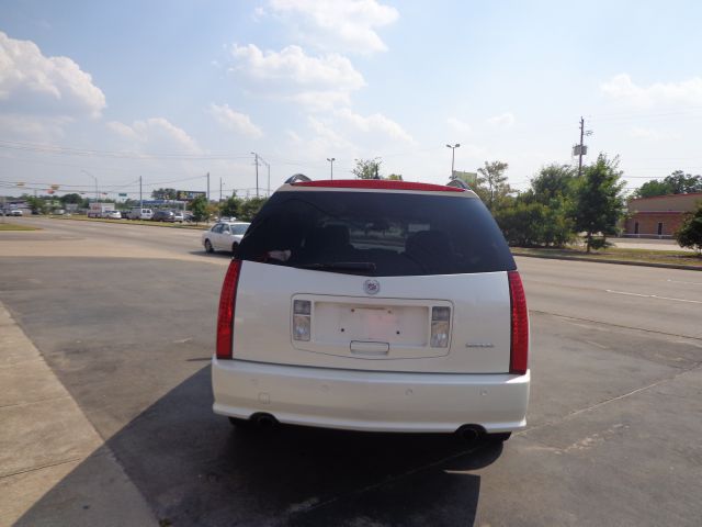 Cadillac SRX 2006 photo 1