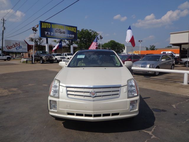 Cadillac SRX 2006 photo 2