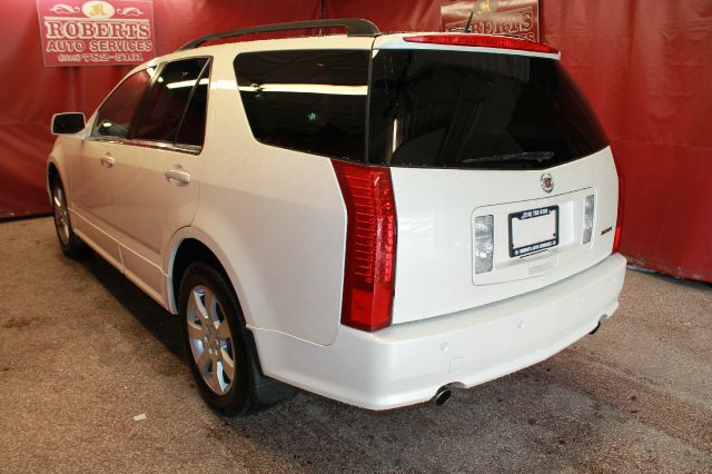 Cadillac SRX 2006 photo 2