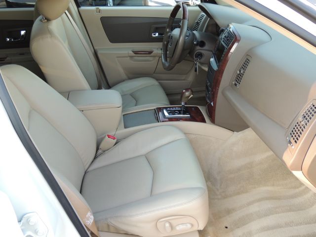 Cadillac SRX 2006 photo 2