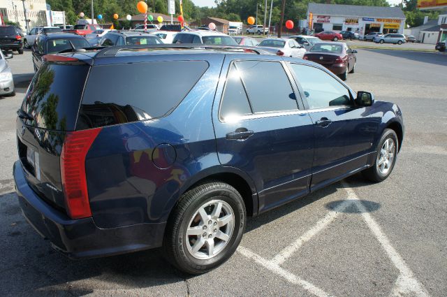 Cadillac SRX 2006 photo 2