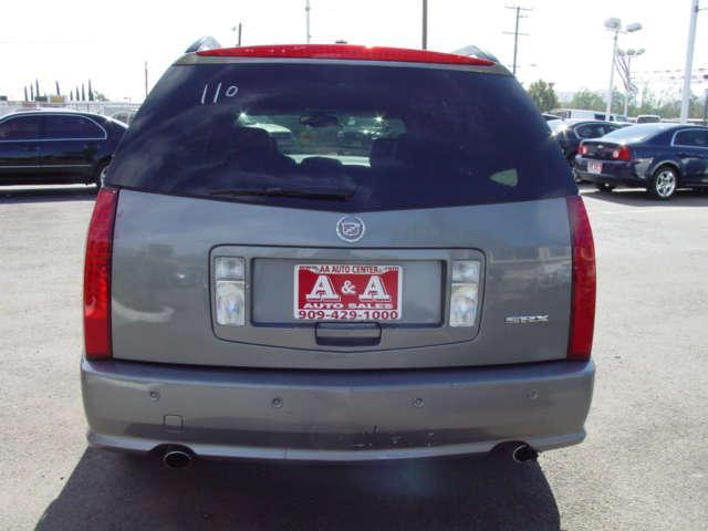 Cadillac SRX 2006 photo 2