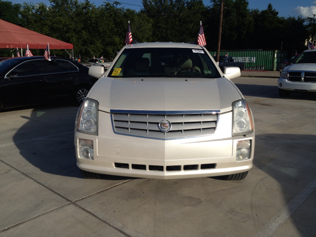 Cadillac SRX 2006 photo 2