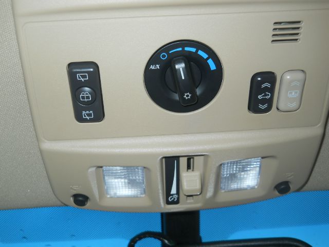 Cadillac SRX 2006 photo 12