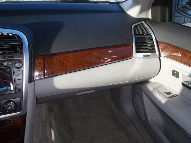 Cadillac SRX 2007 photo 2