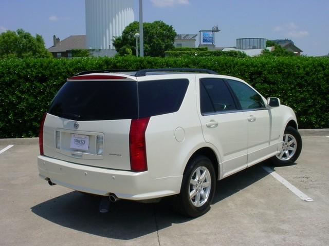 Cadillac SRX 2007 photo 2