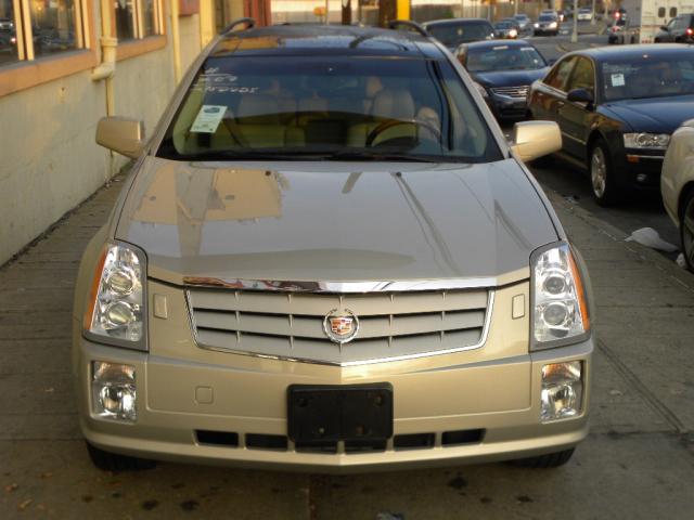 Cadillac SRX 2007 photo 2