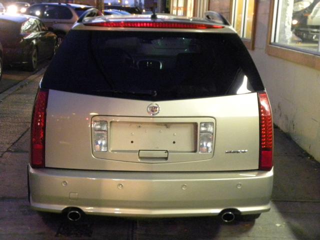 Cadillac SRX Base Unspecified