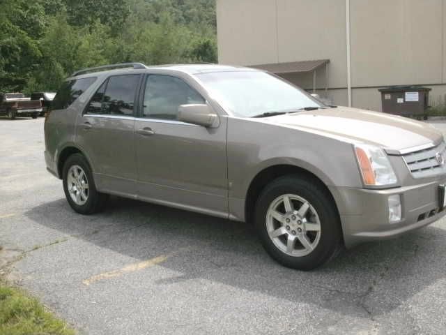 Cadillac SRX 2007 photo 2