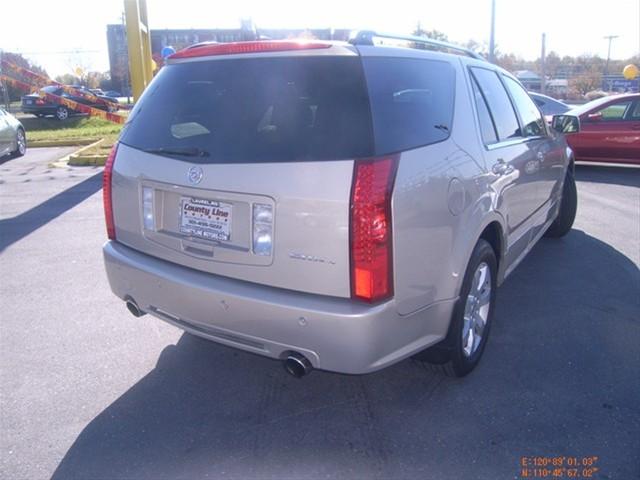 Cadillac SRX 2007 photo 2