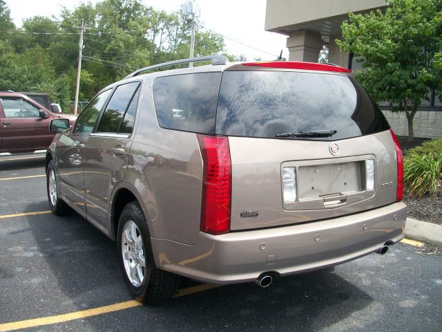 Cadillac SRX 2007 photo 2