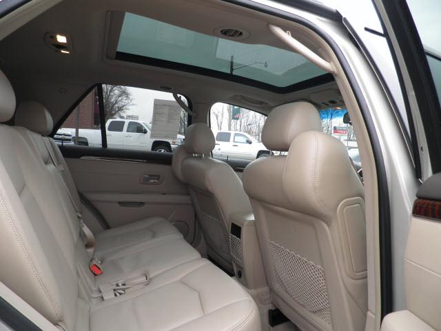 Cadillac SRX 2007 photo 2