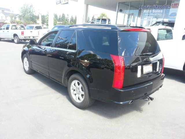 Cadillac SRX 2008 photo 2