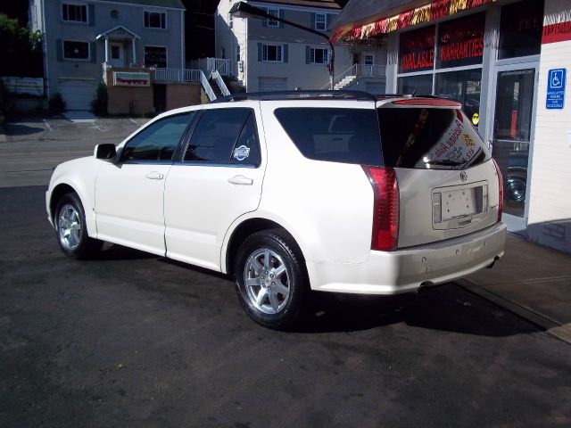 Cadillac SRX 2008 photo 2