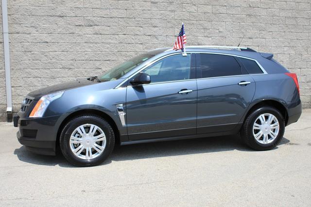 Cadillac SRX 2010 photo 2