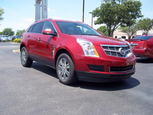 Cadillac SRX 2010 photo 2