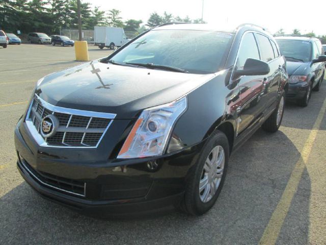 Cadillac SRX 2010 photo 2