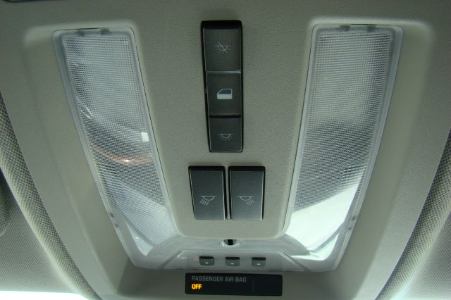 Cadillac SRX 2010 photo 12