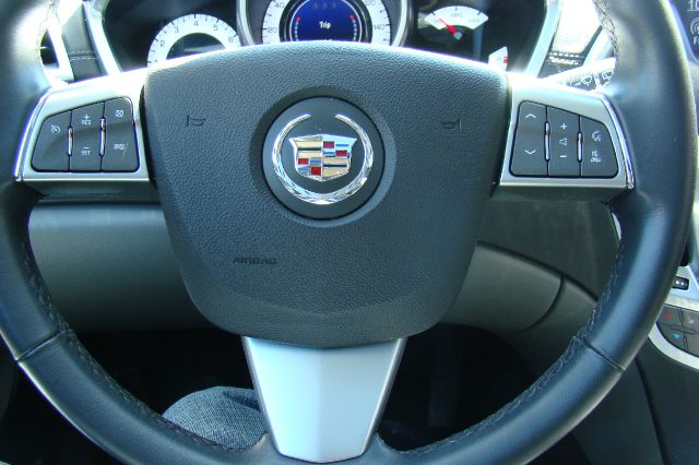 Cadillac SRX 2010 photo 13