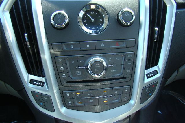 Cadillac SRX 2010 photo 14