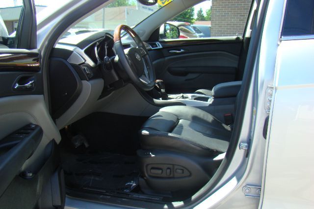 Cadillac SRX 2010 photo 18