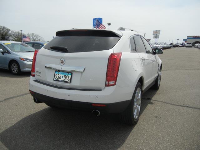 Cadillac SRX 2010 photo 3