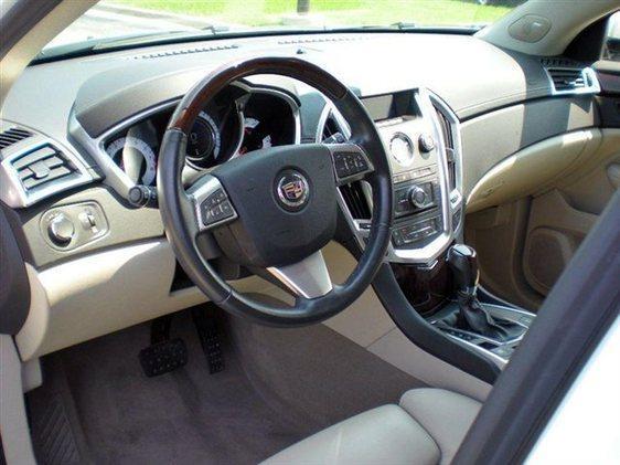 Cadillac SRX 2010 photo 4