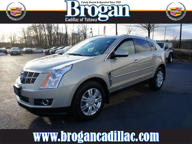 Cadillac SRX 2011 photo 2