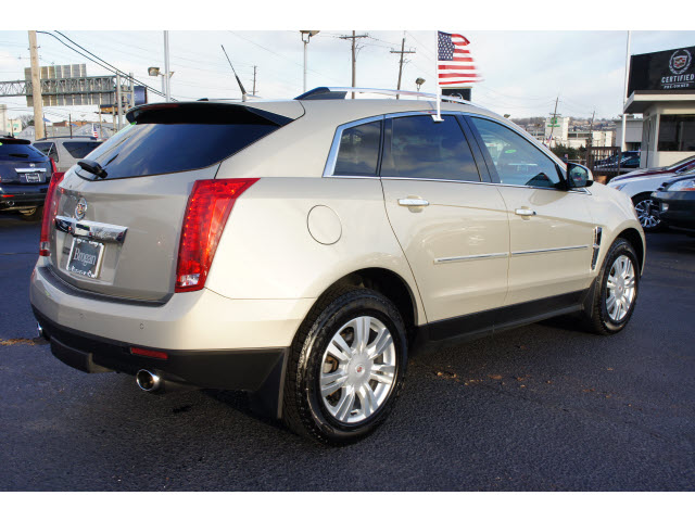 Cadillac SRX 2011 photo 4