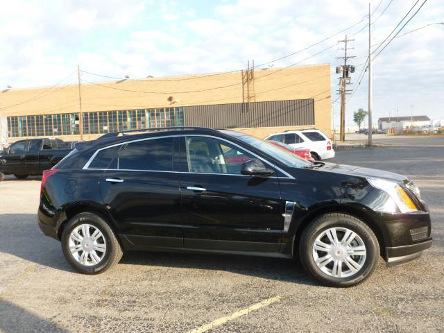 Cadillac SRX 2011 photo 1