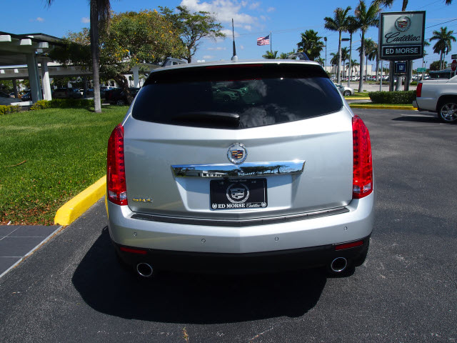 Cadillac SRX 2011 photo 4