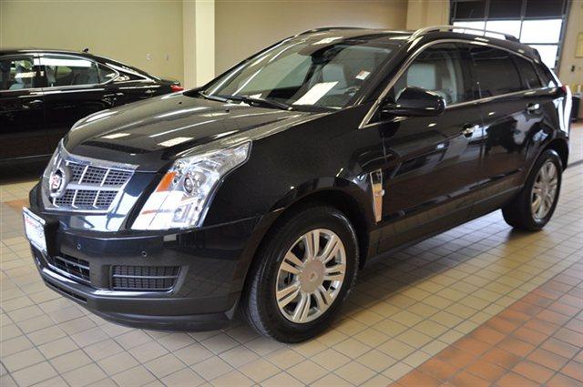 Cadillac SRX 2011 photo 2