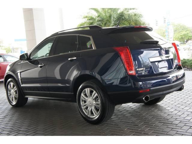 Cadillac SRX 2011 photo 1