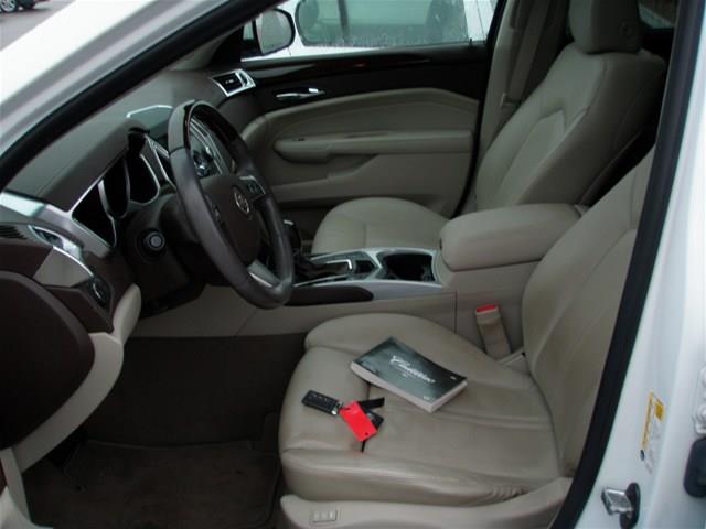 Cadillac SRX 2011 photo 3