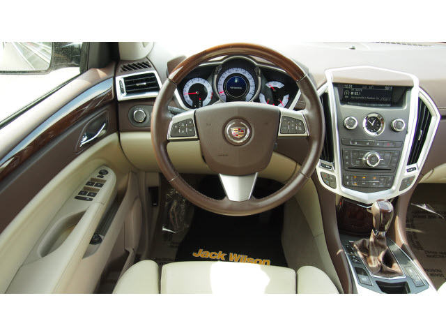 Cadillac SRX 2011 photo 3