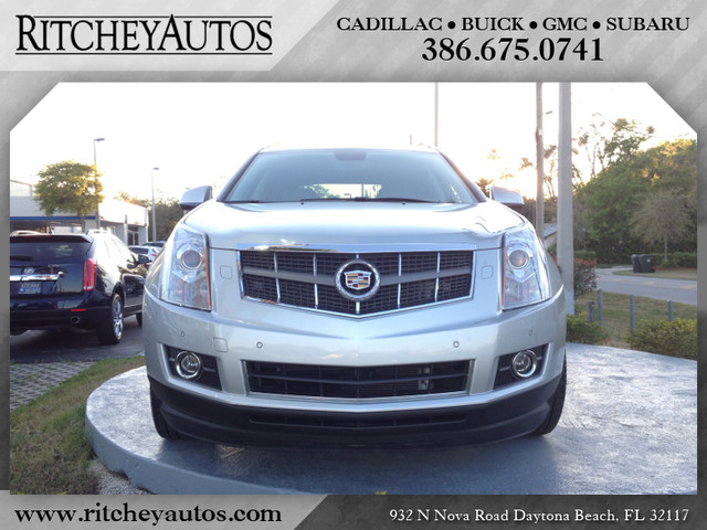 Cadillac SRX 2011 photo 1