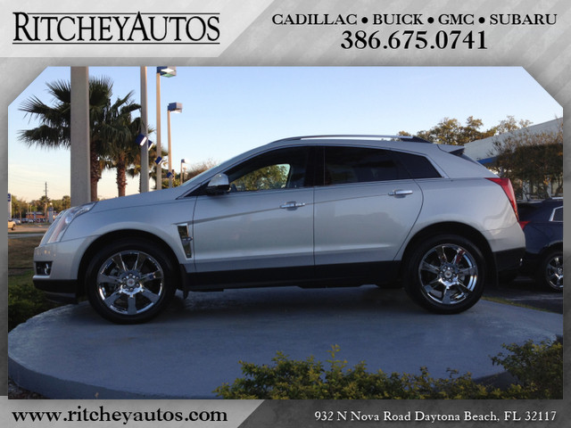 Cadillac SRX 2011 photo 2