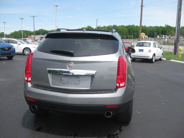 Cadillac SRX 2011 photo 22