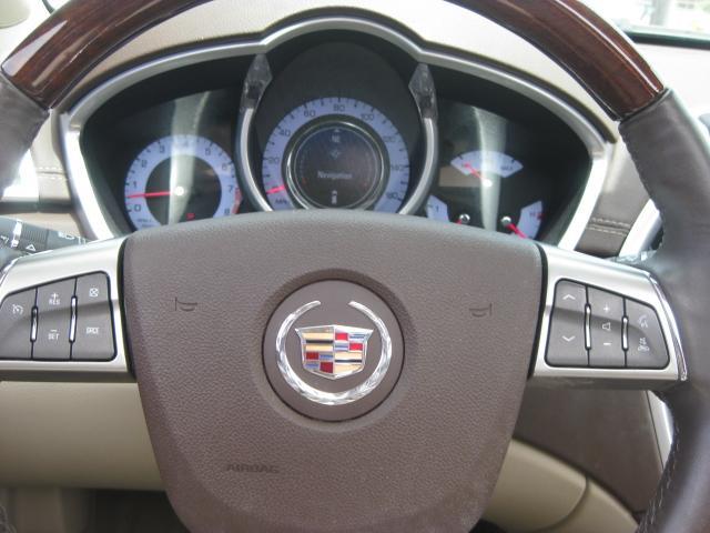 Cadillac SRX 2011 photo 8