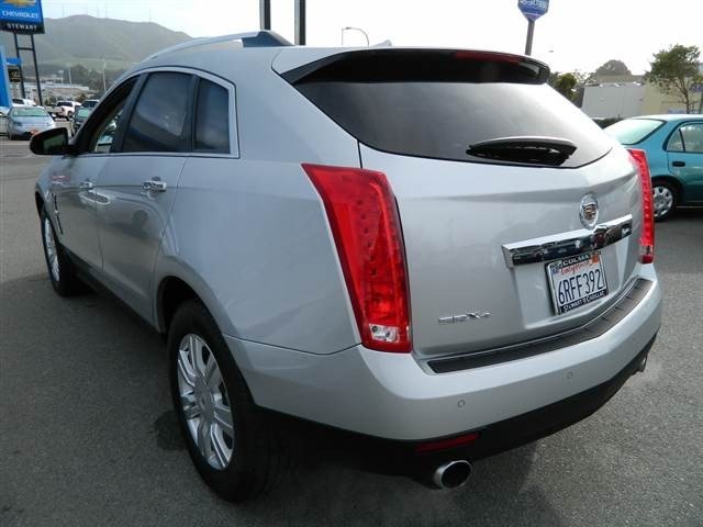 Cadillac SRX 2011 photo 3