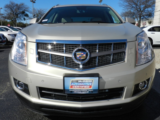 Cadillac SRX 2011 photo 2