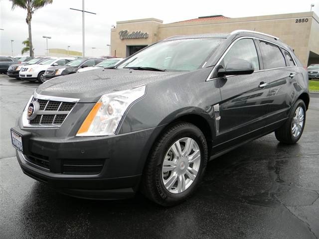 Cadillac SRX 2011 photo 2