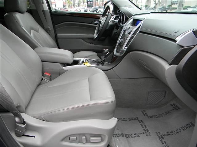 Cadillac SRX 2011 photo 5