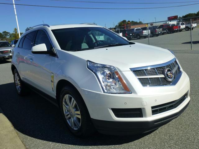 Cadillac SRX 2011 photo 2