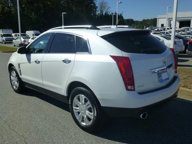 Cadillac SRX 2011 photo 3