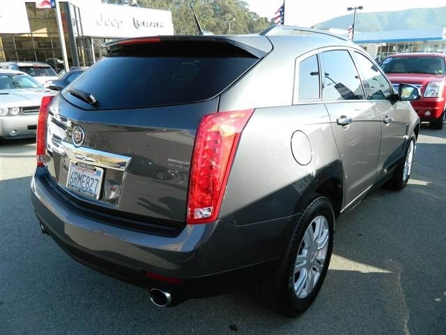 Cadillac SRX 2011 photo 1